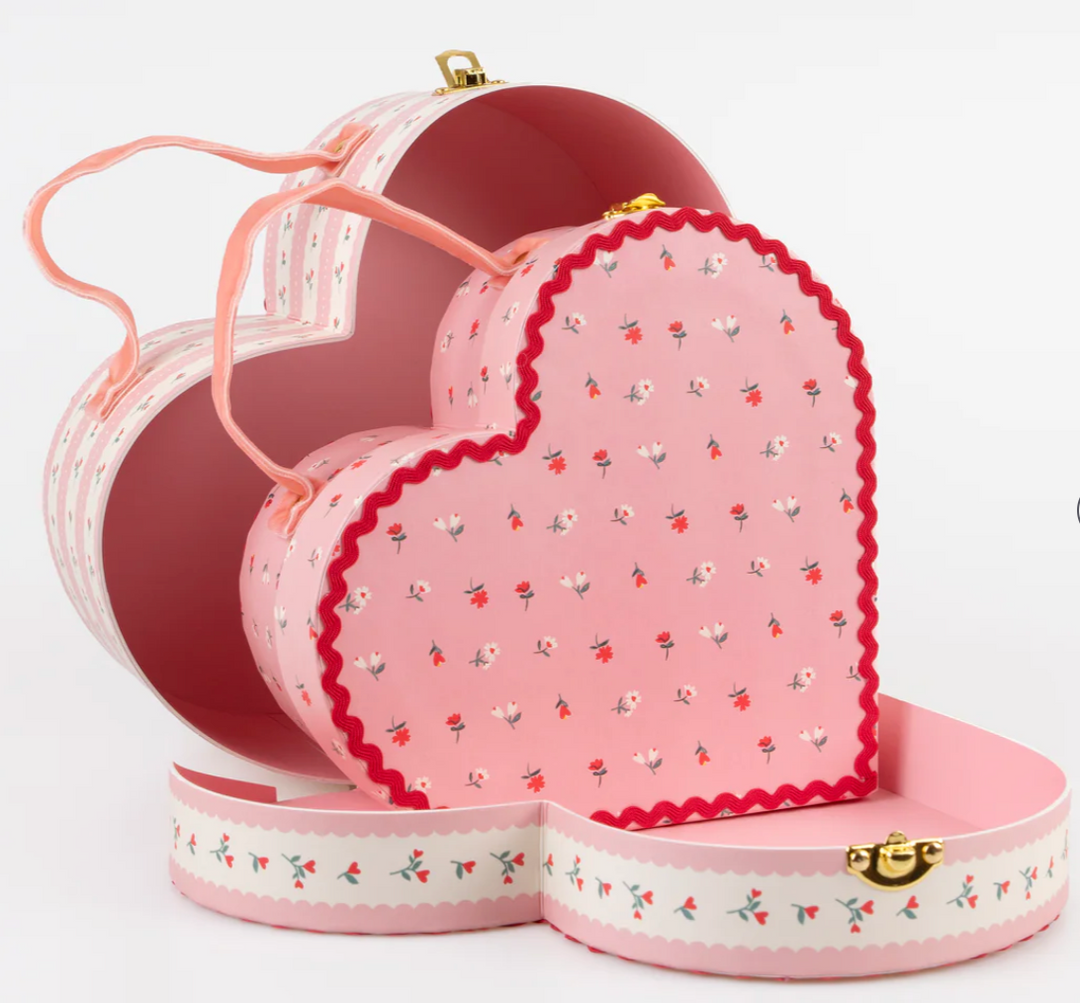 Vintage Rose Heart Suitcases – the blue béret