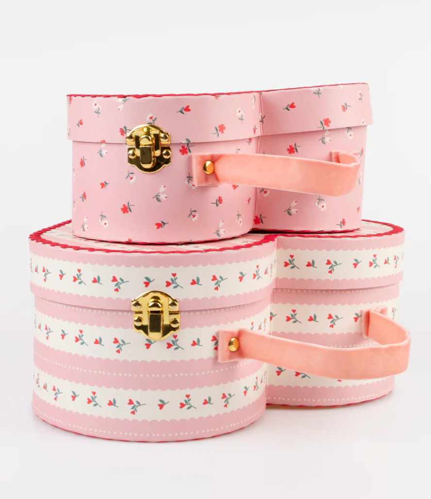Vintage Rose Heart Suitcases – the blue béret